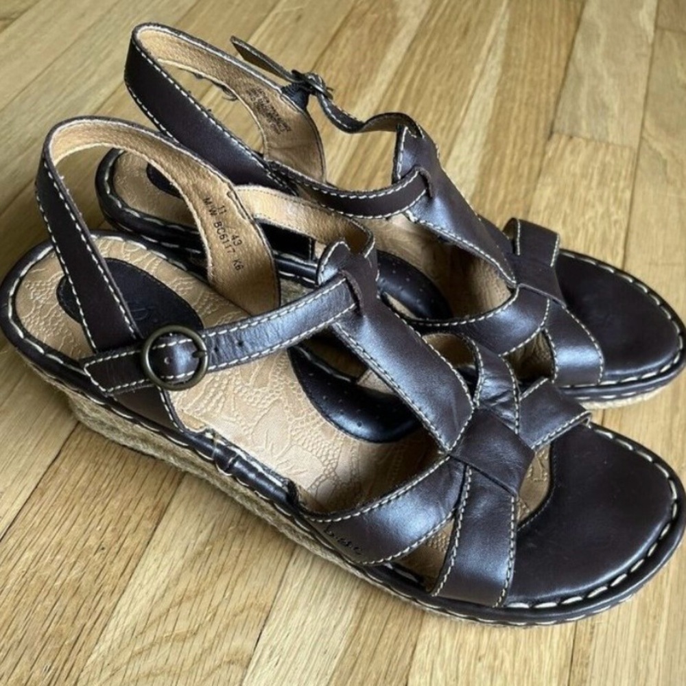 b.o.c wedge sandal